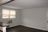 Building Photo - Rutledge Court