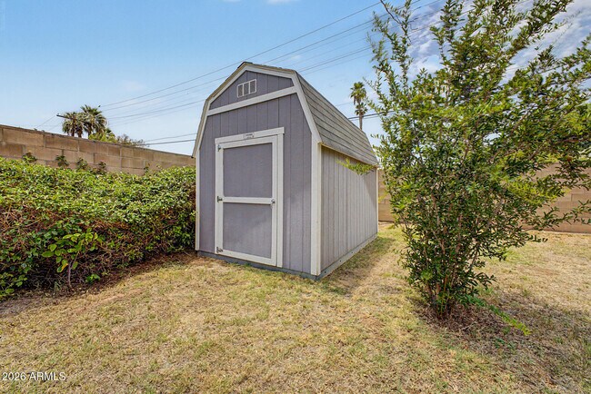 Building Photo - 6108 N 11th Ave