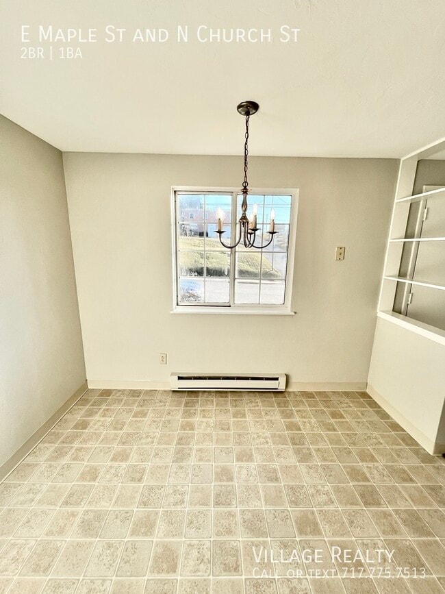 Building Photo - 361 E Maple St