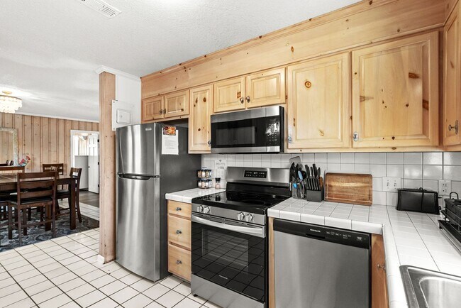 Building Photo - 4308 S Ocean Blvd