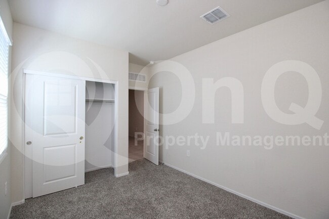 Building Photo - 18577 W Bronco Trl