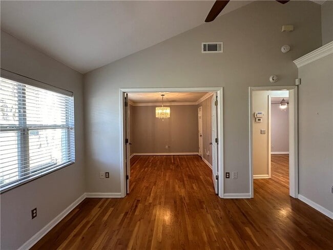 Building Photo - 1511 Stone Gate Ln SE