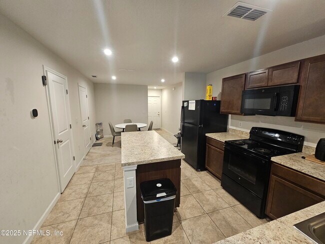 Building Photo - 2550 Sadler Trce Wy