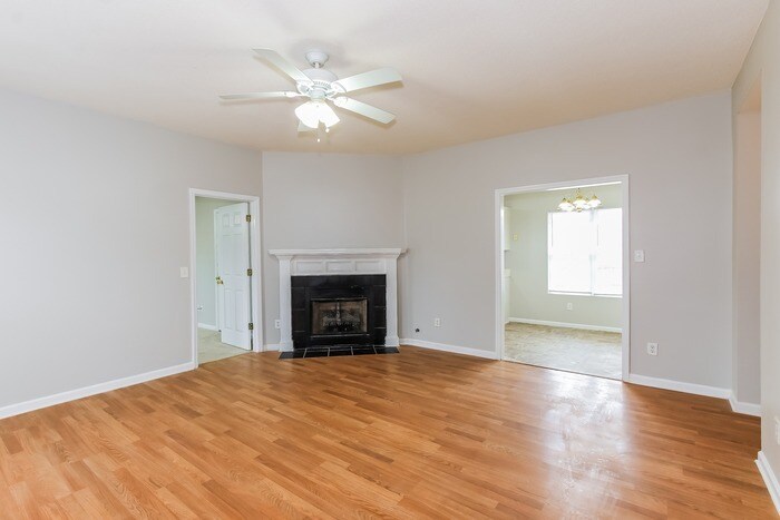 Building Photo - 3322 Sugarberry Dr