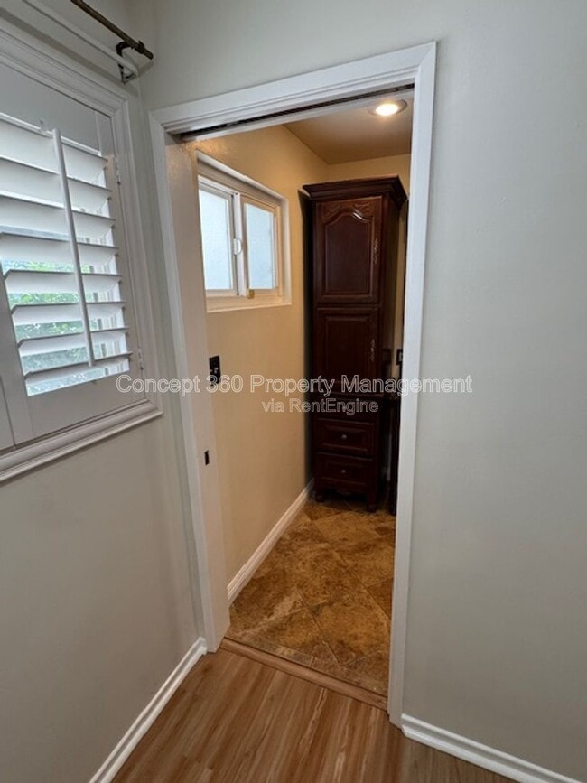Building Photo - 5228 E Brittain St