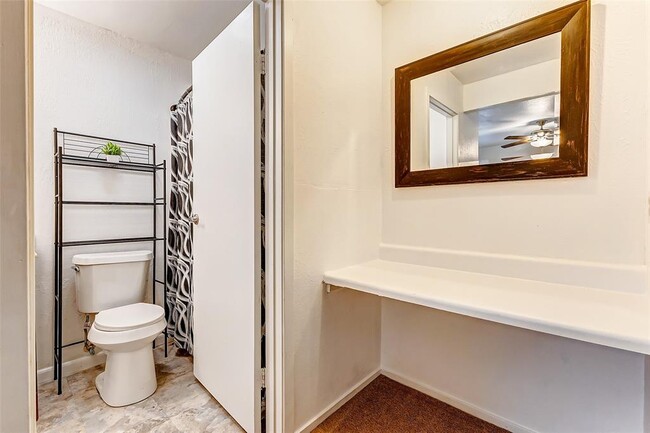 Building Photo - 471 El Toro Ln