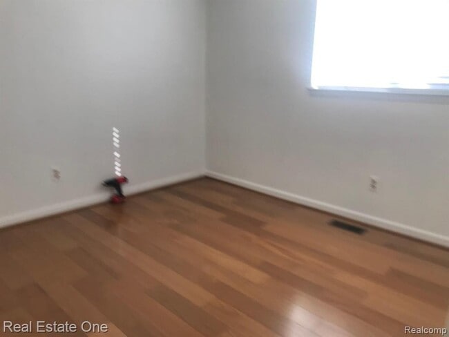 Building Photo - 37147 Evergreen Dr