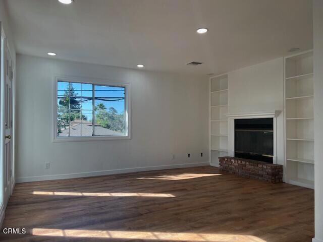 Building Photo - 302 N San Gabriel Ave