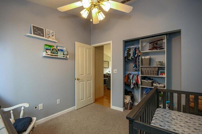 Building Photo - Spacious 3 Bedroom in Citrus Heights