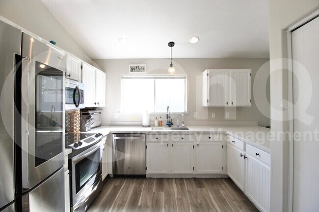 Building Photo - 6335 E Brown Rd