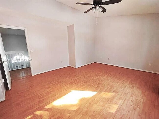 Building Photo - 15472 NW 12th Ct