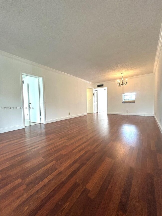 Building Photo - 6005 Del Lago Cir