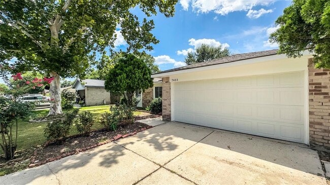 Building Photo - 7403 Breccia Dr