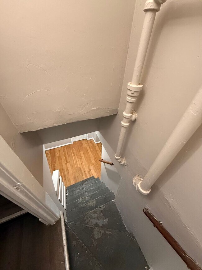 Building Photo - 3718 Oakland Ave S