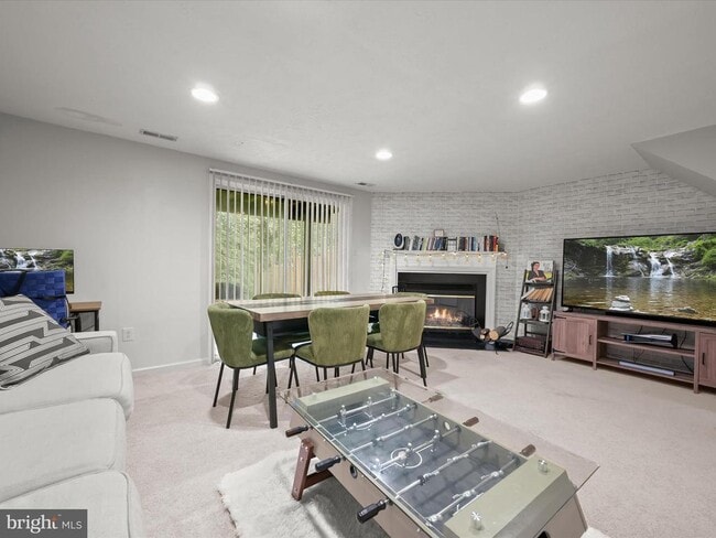 Building Photo - 7729 Patuxent Oak Ct