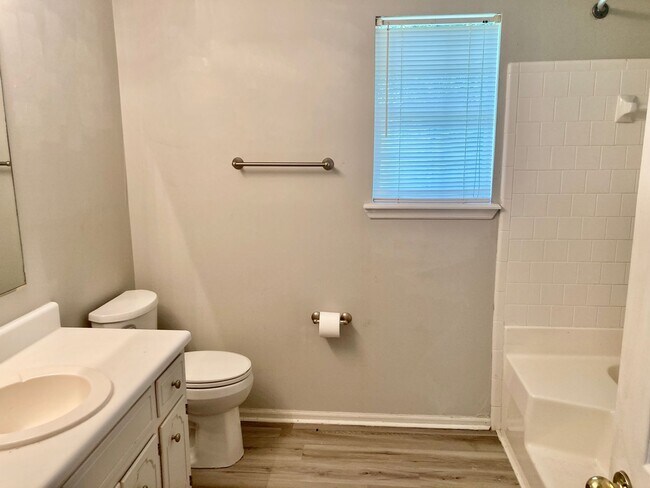 Building Photo - 4195 Litchfield Ln