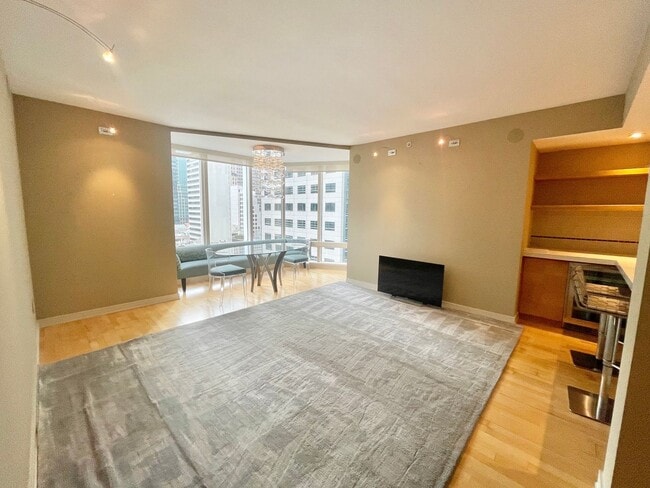 Building Photo - Millennium Stunner! 2BR/2BA 1,245sqft! Pet...