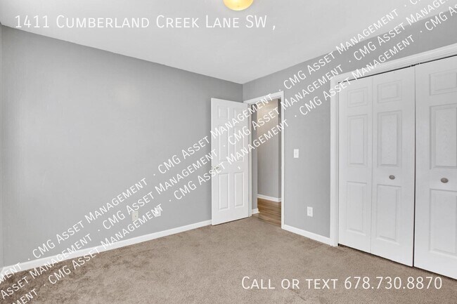 Building Photo - 1411 Cumberland Creek Ln SW