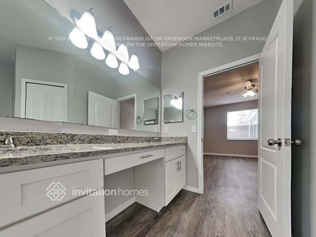 Building Photo - 10332 Goldenbrook Way