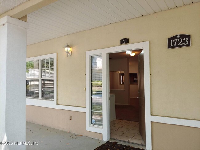 Building Photo - 1723 Forest Lake Cir W