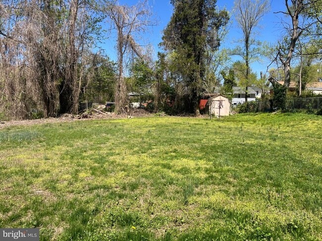 Building Photo - 1422 E St