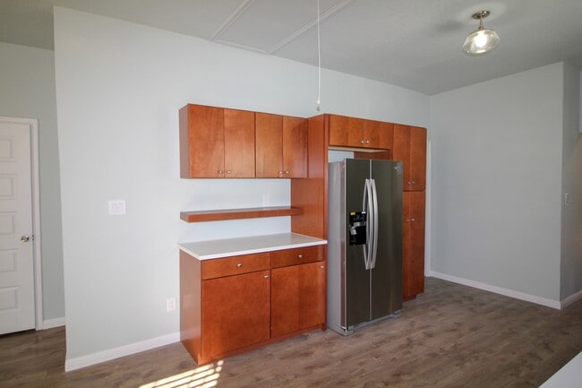 Building Photo - Downtown 3 bedroom 2 bath gorgeous remodel