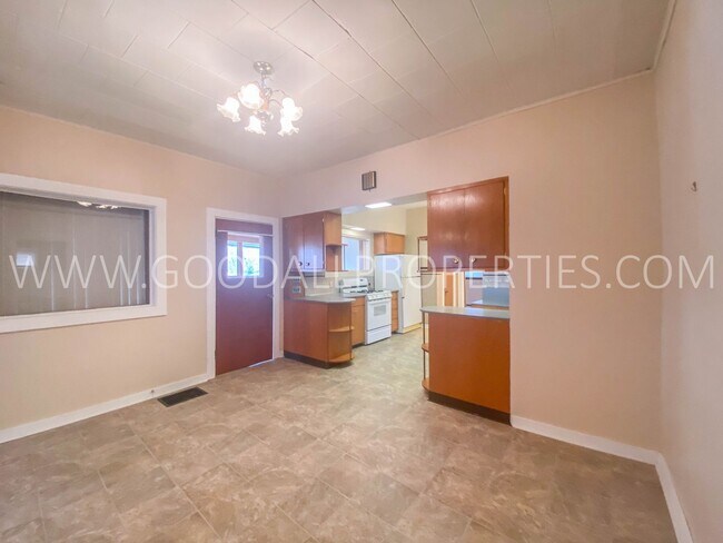 Building Photo - Charming 2 Bed, 2 Bath Home Available in Adel