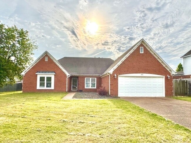 Building Photo - 876 Wood Cade Cove