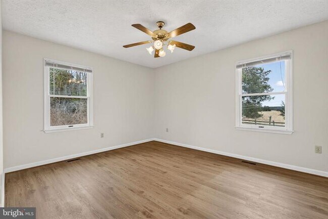 Building Photo - 11576 Walters Rd