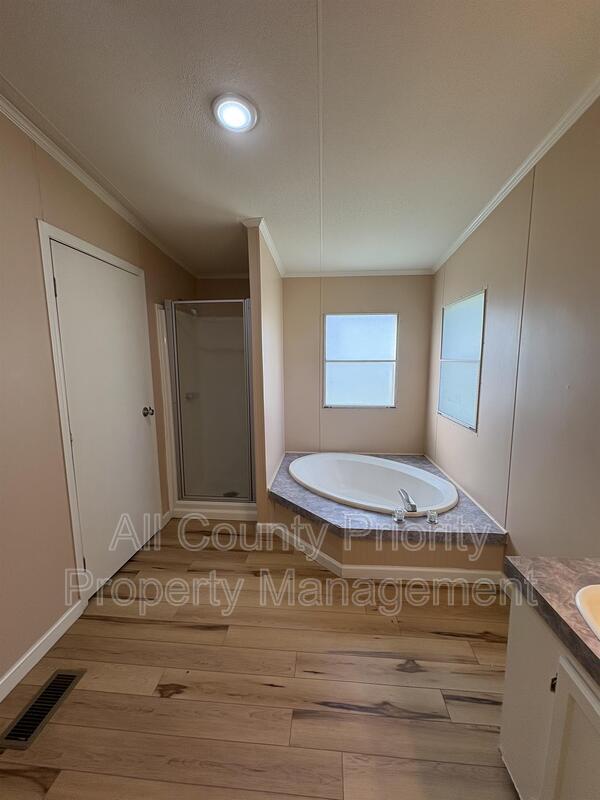 Building Photo - 1916 NC Hwy 210