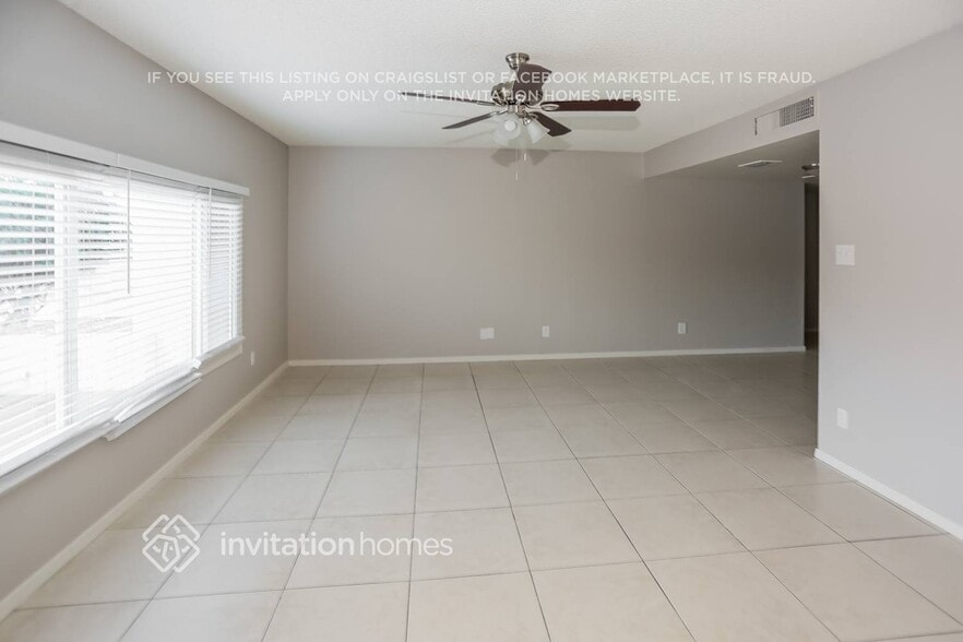 Building Photo - 5726 N 46th Ave