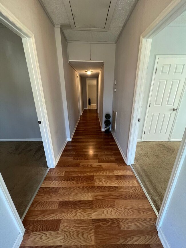 Building Photo - COMING SOON Spacious 3 BEDS AND 2 BATHS!!!