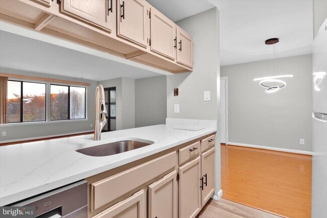 Building Photo - 1966 The Woods II