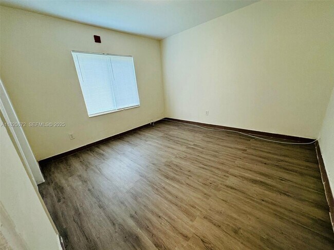 Building Photo - 2900 W Flagler St