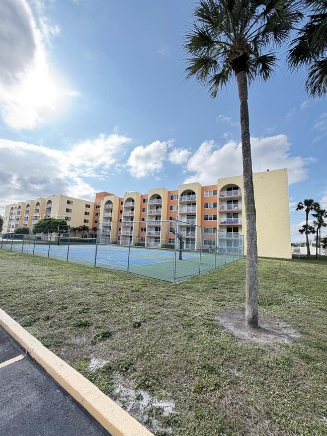 Building Photo - 7010 NW 186th St