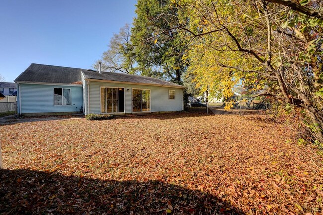 Building Photo - **Charming Ranch-Style 2-Bedroom Home with...