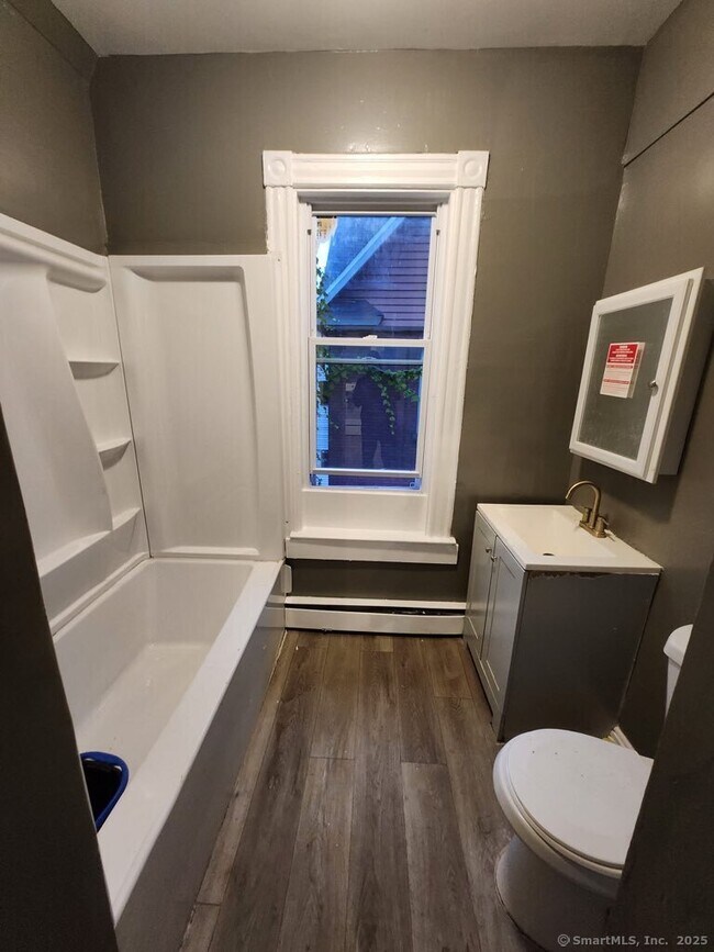 Building Photo - 199 Jefferson St