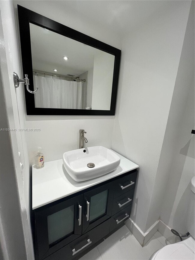 Building Photo - 200 SE 15th Rd