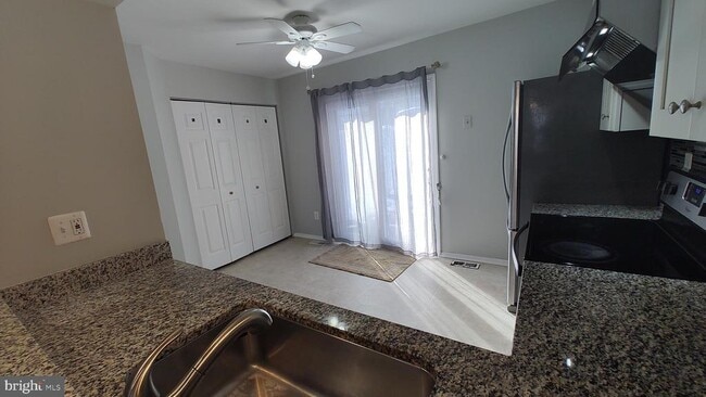 Building Photo - 3 Jack Pine Pl