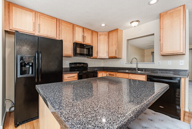 Building Photo - 243 Raven Run