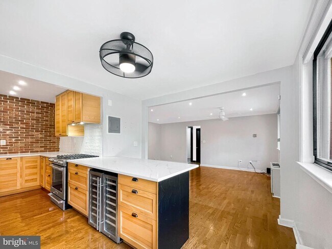 Building Photo - 2725 39th St NW