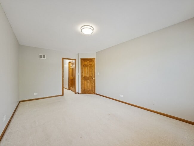 Building Photo - 1134 S Hiddenbrook Trail