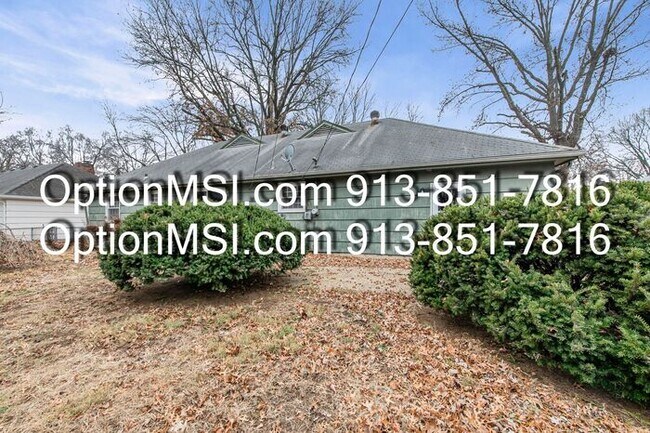 Building Photo - 1/2 month free if moved in by 1/25/26!! Move-in ready!!