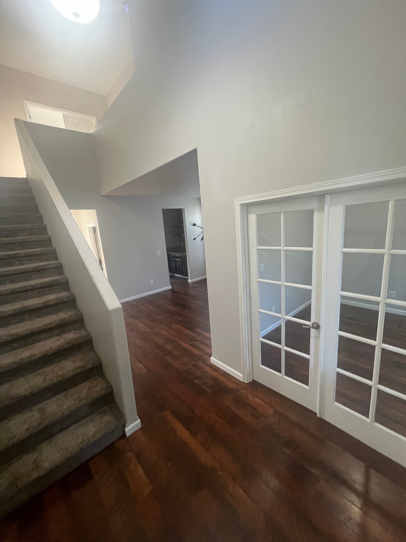 Entryway - 3601 Lanyard Dr NE