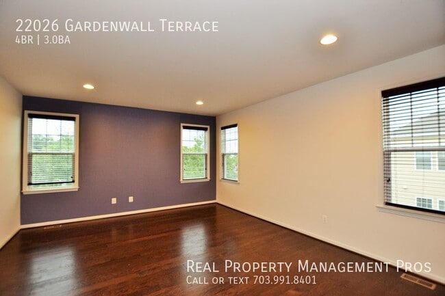 Building Photo - 22026 Gardenwall Terrace