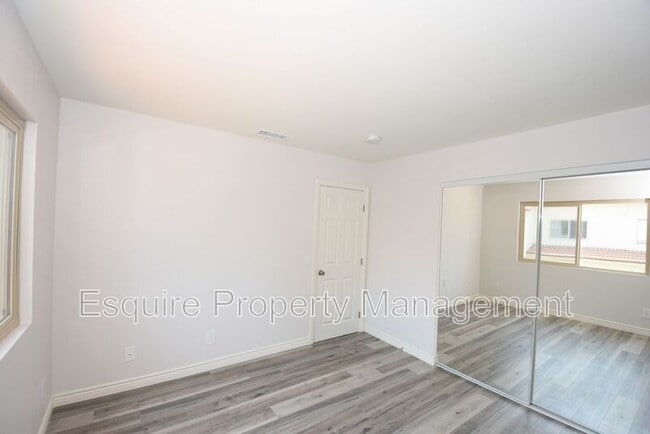 Building Photo - 630 Chapala Dr