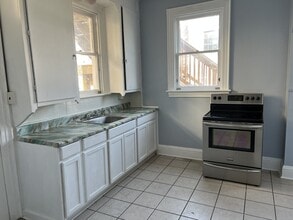Building Photo - 326 S Potomac St