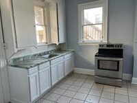 Building Photo - 326 S Potomac St