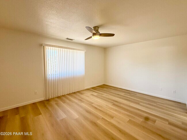 Building Photo - 4150 N Kachina Way