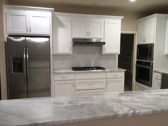 Building Photo - 9714 October Glory Ln